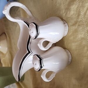 Metlox La Mancha Whiteby  - POPPYTRAIL - VERNON Gravy boat, salt, and pepper EUC